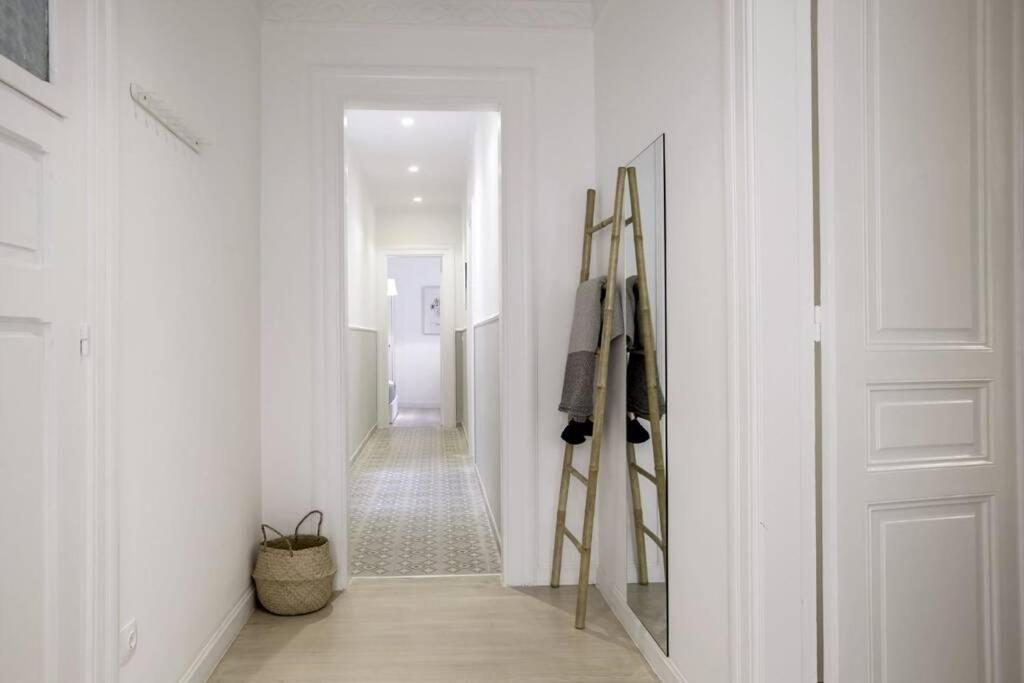 Athens Center Modern Apt In Art Nouveau Building 외부 사진